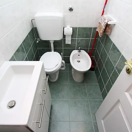 Neily Three-bedroom