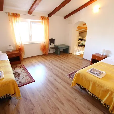 Appartamento Neily Three-bedroom Rovigno