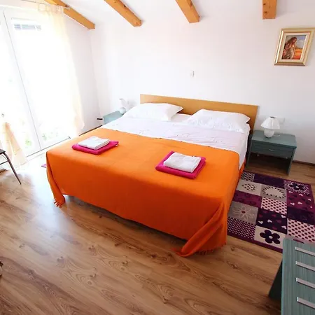 Neily Three-bedroom Rovigno